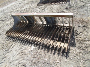lot 6 image: 84 Skid Steer Rock Bucket