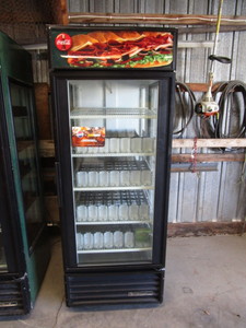 lot 51 image: Beverage Cooler 30x30x79