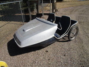 lot 23 image: 3 Wheel Tandem Bike