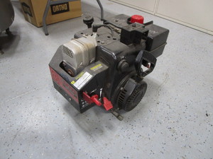lot 31 image: MTD 8hp Motor
