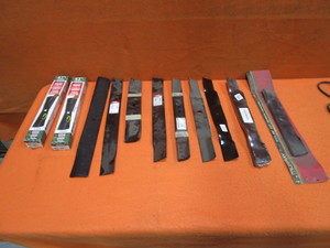 lot 39 image: Misc Mower Blades