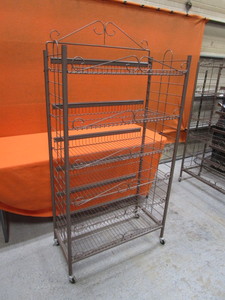 lot 58 image: Rolling Rack 17x34x63