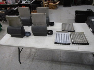 lot 113 image: (4) Cash Register Change Dispensers