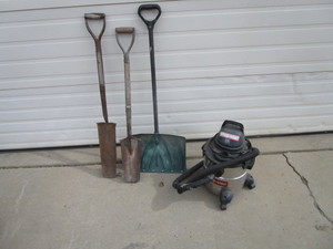 lot 120 image: 5gal SS Shop Vac, Spades, Shovel