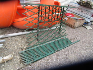 lot 164 image: Expandable Gate
