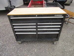 lot 171 image: Husky Tool Chest 18x46x36