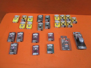 lot 224 image: Misc Sanding Blocks, Various Grits (see pics)
