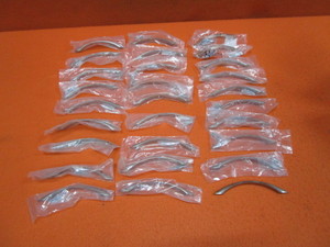 lot 235 image: (28) 6 Drawer Pulls