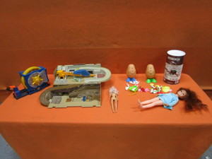 lot 273 image: Vintage Toys