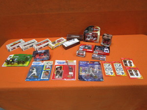 lot 296 image: Misc Toys, Trains, Collectibles