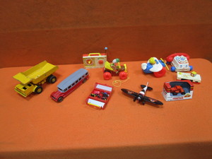 lot 318 image: Vintage Toys