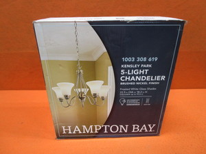 lot 327 image: 5-Light Chandelier