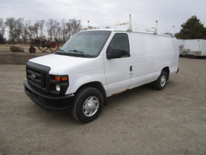 lot 2 image: 2013 E350 Super Duty Extended Cargo Van wTool Boxes