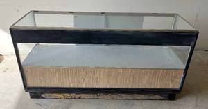 lot 20-A image: Retail Display Cabinet 2172x40