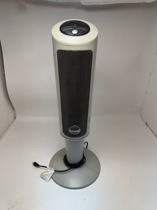 lot 11 image: Lasko Pedestal Space Heater