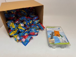 lot 27 image: Toilet Items