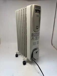 lot 32 image: 1500 Watt Heater