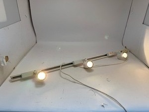 lot 45 image: Lighting