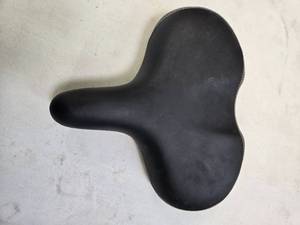 lot 34 image: Oversized Bike Seat, Wide Bicycle Seat for Women Men Comfort, Universal Waterproof Bike Saddle Replacement (New without tag)