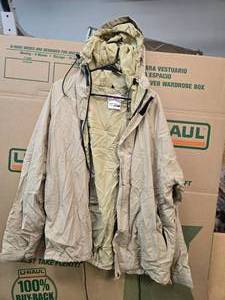 lot 108 image: Ovrvis Ulytrex Light Jacket ( New. Size XL)