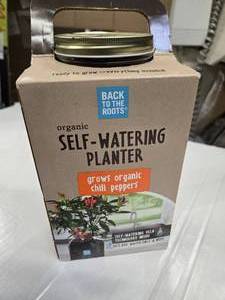 lot 121 image: Organic Self-Watering Planter Soil( New)
