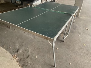 lot 2-11 image: folding ping pong table