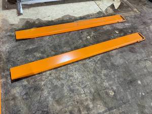 lot 40 image: Wolverine Pallet Fork Extensions