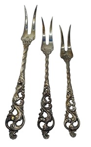 lot 10E image: Three Vintage Brdrene Mylius Tele Pattern Sterling Relish Forks
