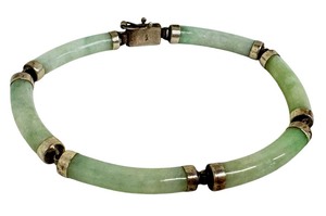 lot 41G image: Vintage Sterling Silver and Jade Bracelet