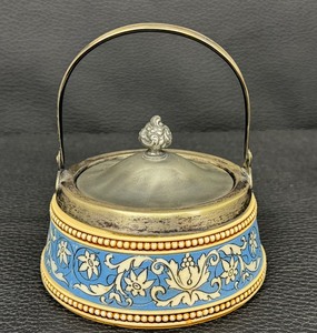 lot 10B image: Antique Villeroy and Boch Mettlach Biscuit Jar