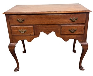lot 20H image: Antique Queen Anne Style Lowboy