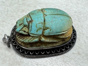 lot 21GG image: Vintage Egyptian Scarab Pendant