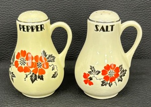 lot 82T image: Vintage Halls Red Poppy Salt and Pepper Shakers