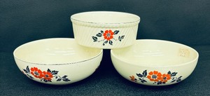 lot 136T image: Vintage Halls Red Poppy Serving Bowls