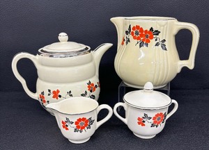 lot 64T image: Vintage Halls Red Poppy Pitcher, Pot, Creamer Pitcher and Sugar Dish