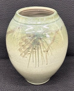 lot 67C image: Montana Korn Studio Pottery Vase