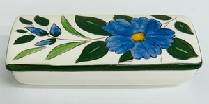 lot 105A image: Vintage Stangl Pottery Cigarette Box