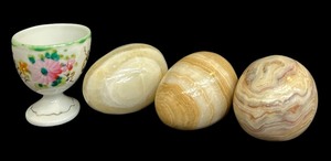 lot 129B image: Stunning Marble Eggs From Mexico and Hand Painted Floral Egg Cup
