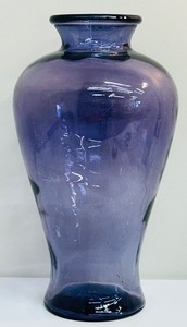 lot 74C image: Made in Spain Beautiful Large Purple Art Glass Vase