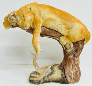 lot 62K image: Boehm Porcelain Lazy Days African Lioness #20084