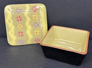lot 101A image: Vintage Stangl Pottery Cigarette Box  Stangl Cigarette Box