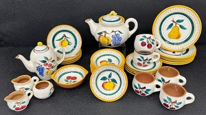 lot 69A image: Vintage Stangl Fruit Collection
