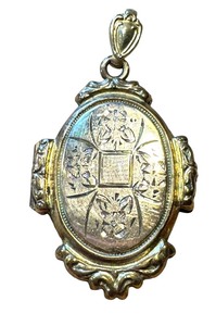 lot 64R image: Antique Gold Filled Locket
