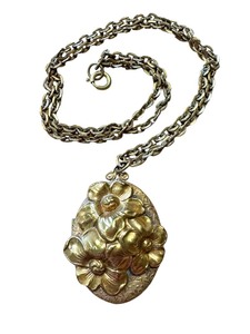 lot 3R image: Vintage Gold Filled Locket Necklace