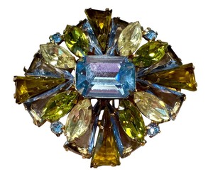 lot 51GGG image: Vintage Julianna Brooch