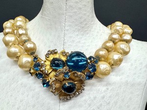 lot 6G image: Vintage Signed DeMario Necklace  Vintage Signed DeMario Faux Pearl and Rhinestone Necklace