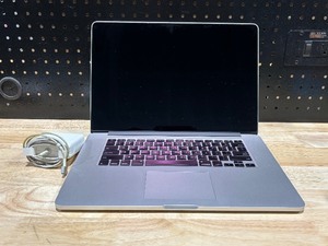 lot 14 image: 2015 15 Apple MacBook Pro