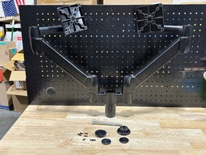 lot 30 image: Dual Monitor Mounting Bracket