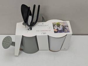 lot 24 image: Kids Outdoor Potting Set - 5pc - Hearth & Hand with Magnolia