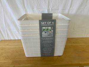 lot 22 image: Set of 4 Storage Baskets